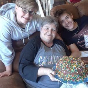 Meet your Posher, Linda